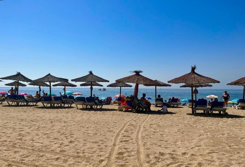 Tolles Ferienhaus Mit Sonnenterrasse Direkt Am Meer Isola Cristina Esterno foto